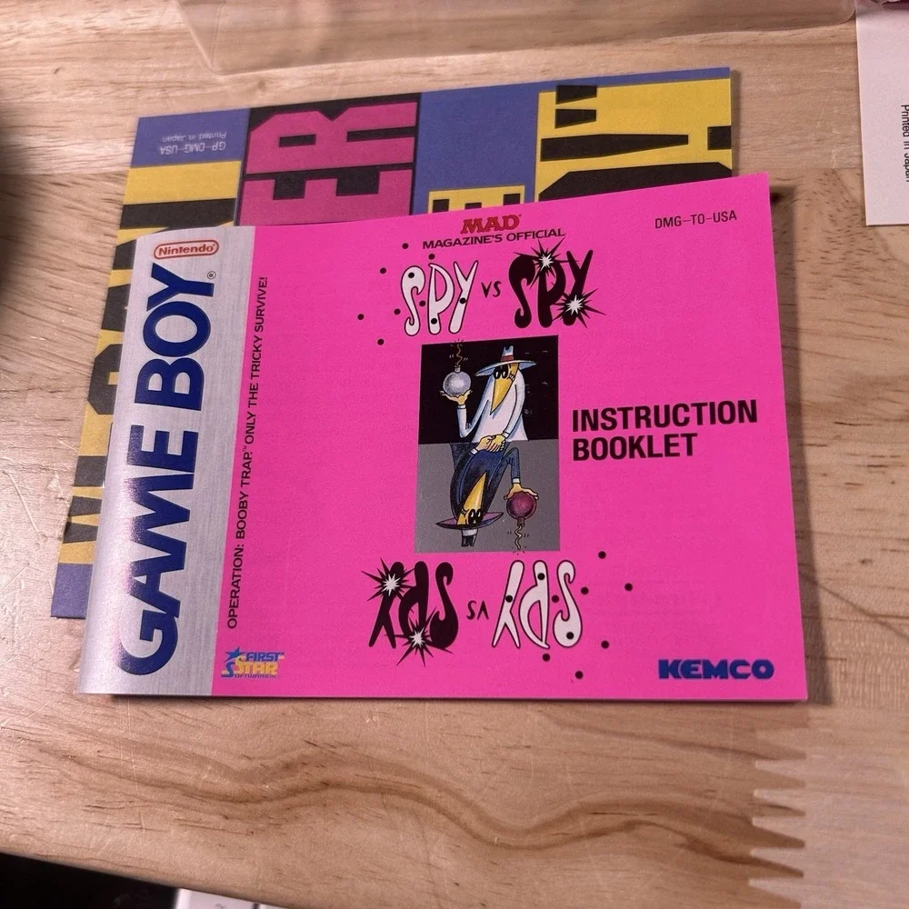 Spy Vs Spy (Nintendo Game Boy) Complete Poster Game Box Manual